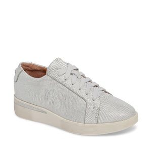 kenneth cole gentle souls